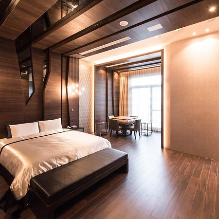 Voga Motel Đài Trung Ngoại thất bức ảnh